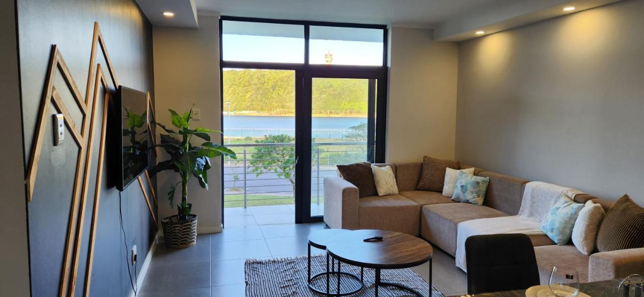 Front - Charming 2 Sleeper In Point Waterfront Apartment
