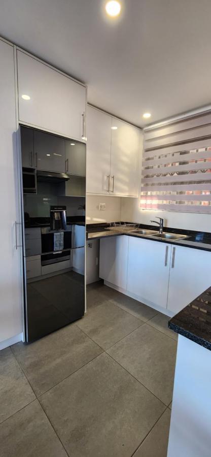 Front - Charming 2 Sleeper In Point Waterfront Apartment *