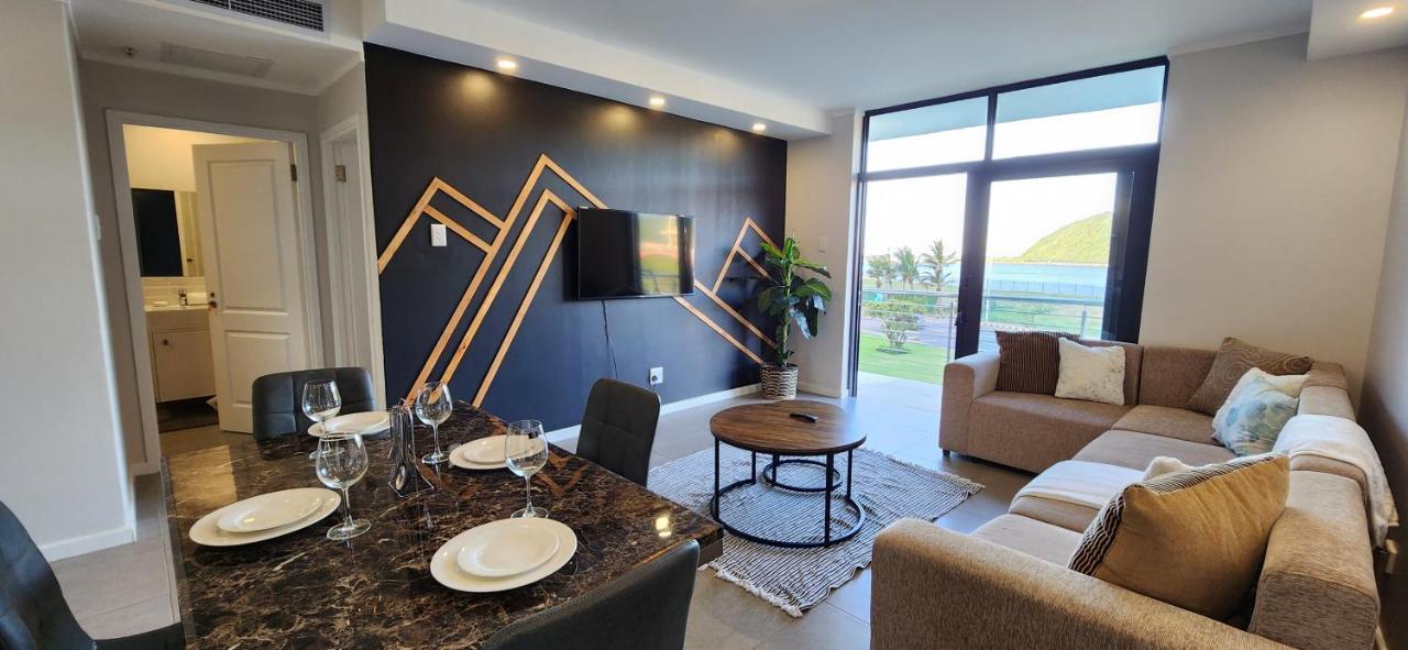 Front - Charming 2 Sleeper In Point Waterfront * Durban